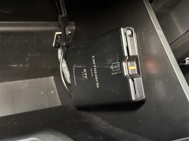 スズキ スペーシア HYBRID X 宮城県 2020(令2)年 3.6万km ピュアホワイトパール/ブラック2トーン スズキセーフティサポート/・デュアルカメラブレーキサポート/・誤発進抑制機能/・車線逸脱警報機能/・ふらつき警報機能/・先行車発進お知らせ機能/・ハイビームアシスト/・後退時ブレーキサポート/・後方誤発進抑制機能/・リアパーキングセンサー/社外ナビ/・CD/DVD/・Bluetooth/・フルセグTV/バックカメラ/ETC/両側パワースライド/革巻きステアリング/ステアリングスイッチ/オートライト/プッシュスタート＆スペアキー/アイドリングストップ/電動格納ミラー/社外14インチAW/ルーフレール/純正フロアマット/ドアバイザー/W/サイド/カーテンエアバッグ/取扱説明書/保証書