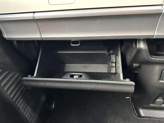 スズキ スペーシア HYBRID X 宮城県 2020(令2)年 3.6万km ピュアホワイトパール/ブラック2トーン スズキセーフティサポート/・デュアルカメラブレーキサポート/・誤発進抑制機能/・車線逸脱警報機能/・ふらつき警報機能/・先行車発進お知らせ機能/・ハイビームアシスト/・後退時ブレーキサポート/・後方誤発進抑制機能/・リアパーキングセンサー/社外ナビ/・CD/DVD/・Bluetooth/・フルセグTV/バックカメラ/ETC/両側パワースライド/革巻きステアリング/ステアリングスイッチ/オートライト/プッシュスタート＆スペアキー/アイドリングストップ/電動格納ミラー/社外14インチAW/ルーフレール/純正フロアマット/ドアバイザー/W/サイド/カーテンエアバッグ/取扱説明書/保証書