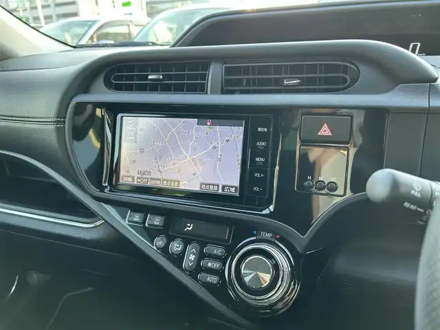 トヨタ アクア G G’s 島根県 2015(平27)年 3.8万km スーパーレッドⅤ 純正ナビ/（Ｂｌｕｅｔｏｏｔｈ/フルセグテレビ/CD/DVD)/バックカメラ/クルーズコントロール/前席シートヒーター/17インチＧ＇ｓアルミホイール/ナノイー/純正LEDヘッドライト/ＬＥＤＢＥＡＭスイッチ/Ｇ＇ｓフロアマット/横滑り防止装置/EV/エコドライブモード