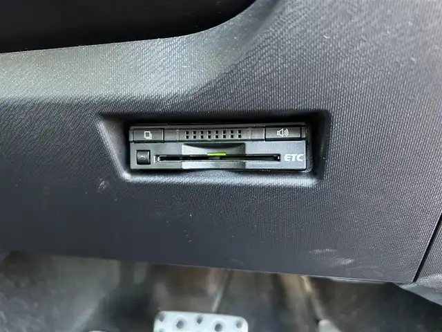 トヨタ アクア G G’s 島根県 2015(平27)年 3.8万km スーパーレッドⅤ 純正ナビ/（Ｂｌｕｅｔｏｏｔｈ/フルセグテレビ/CD/DVD)/バックカメラ/クルーズコントロール/前席シートヒーター/17インチＧ＇ｓアルミホイール/ナノイー/純正LEDヘッドライト/ＬＥＤＢＥＡＭスイッチ/Ｇ＇ｓフロアマット/横滑り防止装置/EV/エコドライブモード