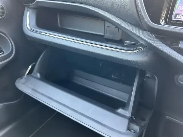 トヨタ アクア G G’s 島根県 2015(平27)年 3.8万km スーパーレッドⅤ 純正ナビ/（Ｂｌｕｅｔｏｏｔｈ/フルセグテレビ/CD/DVD)/バックカメラ/クルーズコントロール/前席シートヒーター/17インチＧ＇ｓアルミホイール/ナノイー/純正LEDヘッドライト/ＬＥＤＢＥＡＭスイッチ/Ｇ＇ｓフロアマット/横滑り防止装置/EV/エコドライブモード