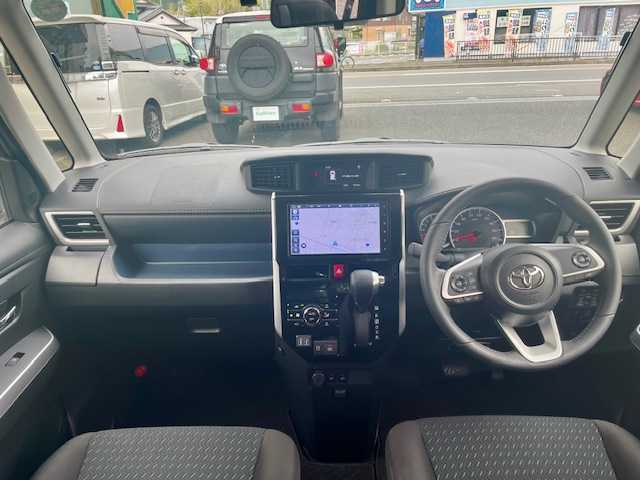 トヨタ ルーミー カスタムG 茨城県 2024(令6)年 0.1万km パールホワイトⅢ ワンオーナー/スマートアシスト/【衝突警報機能・衝突回避支援ブレーキ機能・車線逸脱警報・ブレーキ制御付誤発進抑制機能・ふらつき警報】/純正ナビ/【AM/FM/CD/DVD/BT/フルセグ】/パノラミックビューモニター/両側パワースライドドア/（両側ウェルカムパワースライドドア）/アダプティブクルーズコントロール/ETC2.0/前後録画ドライブレコーダー/コーナーセンサー/前席シートヒーター/オートライト/LEDヘッドライト/フォグランプ/プッシュスタート/スマートスペアキー×１/新車保証書/取扱説明書