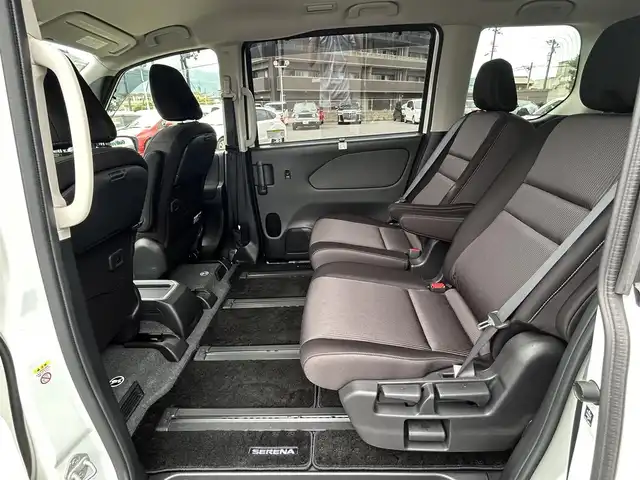 日産 セレナ e－パワー ハイウェイスター V 島根県 2020(令2)年 3.3万km ブリリアントホワイトパール 純正10インチSDナビ　/フルセグTV　/DVD再生　/Bluetooth接続　/バック／サイド／全方位カメラ　/前後ドライブレコーダー　/ビルトインETC　/両側パワースライド　/前後コーナーセンサー　/クルーズコントロール/パーキングアシスト/衝突軽減ブレーキ/レーンキープアシスト　/スマートキー/純正LEDヘッドライト　/純正15インチアルミホイール/純正フロアマット/スペアキー１本