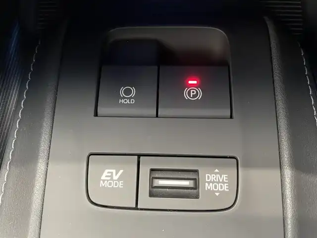 トヨタ ハリアー ハイブリッド Z レザーパッケージ 千葉県 2021(令3)年 3.1万km ホワイトパールクリスタルシャイン ワンオーナー/Zレザーパッケージ/4WD/パノラマルーフ/モデリスタエアロ（F/S/R）/マルチテレインモニター　OP/JBLプレミアムサウンド/12.3インチ純正ディスプレイオーディオ＋ナビ/・フルセグTV/BTオーディオ/ラジオ/黒革シート/シートメモリ付パワーシート/フロントシートベンチレーション/Toyota Safety Sense/・プリクラッシュセーフティ/・レーダークルーズコントロール/・オートマチックハイビーム/・レーントレーシングアシスト/ブラインドスポットモニター/デジタルインナーミラー/ステアリングヒーター/ビルトインETC2.0/クリアランスソナー/プッシュスタート/スマートキー/ワイドバイザー/純正19インチAW/LEDヘッドライト/保証書/取説/スペアキー
