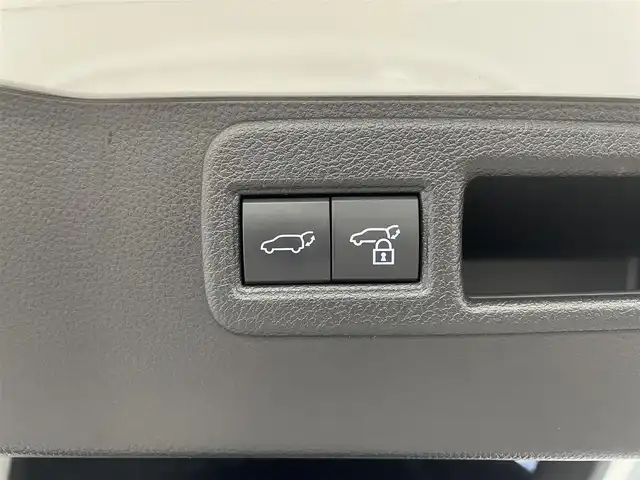 トヨタ ハリアー ハイブリッド Z レザーパッケージ 千葉県 2021(令3)年 3.1万km ホワイトパールクリスタルシャイン ワンオーナー/Zレザーパッケージ/4WD/パノラマルーフ/モデリスタエアロ（F/S/R）/マルチテレインモニター　OP/JBLプレミアムサウンド/12.3インチ純正ディスプレイオーディオ＋ナビ/・フルセグTV/BTオーディオ/ラジオ/黒革シート/シートメモリ付パワーシート/フロントシートベンチレーション/Toyota Safety Sense/・プリクラッシュセーフティ/・レーダークルーズコントロール/・オートマチックハイビーム/・レーントレーシングアシスト/ブラインドスポットモニター/デジタルインナーミラー/ステアリングヒーター/ビルトインETC2.0/クリアランスソナー/プッシュスタート/スマートキー/ワイドバイザー/純正19インチAW/LEDヘッドライト/保証書/取説/スペアキー