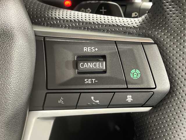 三菱 アウトランダー ＰＨＥＶ ブラックエディション 神奈川県 2023(令5)年 1万km ブラックダイヤモンド ・スマートフォン連携ナビゲーション（９型メモリー）/・マルチアラウンドモニター/・Eアシスト/・マイパイロット/・レーダークルーズ/・パドルシフト/・運転席パワーシート/・純正前後ドライブレコーダー/・純正ETC2.0/・S-AECドライブモードセレクター/・前後シートヒーター /・ステアリングヒーター/・前後ソナー/・ワイヤレス充電/・AC1500W/・スペアキー/・オートライト/ハイビーム/・スマートキー/・プッシュスタート/・リアドアサンシェード/・ハーフレザーシート/・革巻きステアリング/・純正２０インチアルミホイール/・LEDヘッドライト/LEDフォグ/・純正サイド/リアスポイラー