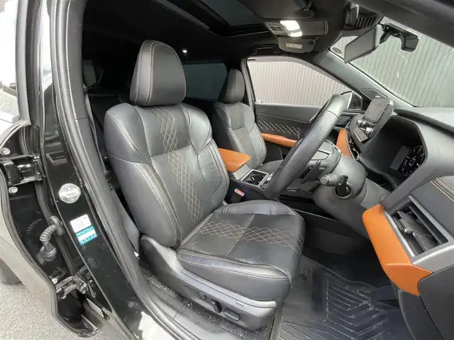 三菱 アウトランダー ＰＨＥＶ P 滋賀県 2022(令4)年 5.8万km ブラックダイヤモンド 純正12.3インチナビ/【Bluetooth/フルセグTV/Apple CarPlay/Android Auto】/パノラマルーフ/BOSEプレミアムサウンド/全方位カメラ/追従クルーズコントロール/クリアランスソナー/ブラインドスポットワーニング/衝突軽減ブレーキ/ヒルディセントコントロール/本革シート/D/Nシートヒーター/D/Nマッサージシート/全席シートヒーター/ステアリングヒーター/ビルトインETC2.0/AC100V電源/ワイヤレス充電/LEDヘッドライト/オートマチックハイビーム/パワーバックドア/プッシュスタート