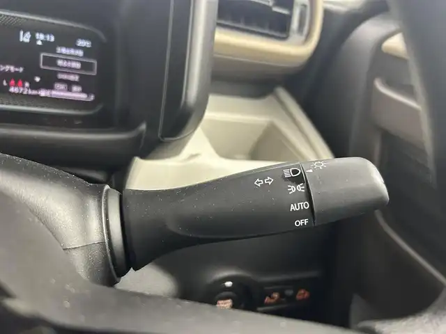 スズキ スペーシア HYBRID X 千葉県 2024(令6)年 0.5万km ピュアホワイトP 禁煙/両側電動ドア/デュアルセンサーブレーキサポート/・車線逸脱警報システム/・先行車発進システム/・コーナーセンサー/純正9インチメモリナビ/・USB/Bluetooth/フルセグTV/・全方位カメラ/DNシートヒーター/ステアリングスイッチ/純正ホイールキャップ/オートライト/・LEDヘッドライト/・ヘッドライトレベライザー