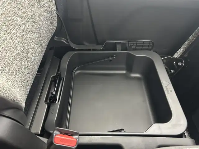 スズキ スペーシア HYBRID X 千葉県 2024(令6)年 0.5万km ピュアホワイトP 禁煙/両側電動ドア/デュアルセンサーブレーキサポート/・車線逸脱警報システム/・先行車発進システム/・コーナーセンサー/純正9インチメモリナビ/・USB/Bluetooth/フルセグTV/・全方位カメラ/DNシートヒーター/ステアリングスイッチ/純正ホイールキャップ/オートライト/・LEDヘッドライト/・ヘッドライトレベライザー
