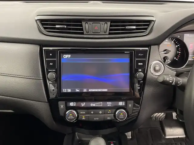 日産 エクストレイル 20Xi 鹿児島県 2020(令2)年 1.6万km ガーネットレッド 純正9インチナビ(MM519D-L)/プロパイロット/レーンキープアシスト/エマージェンシーブレーキ/ブラインドスポットモニター/クリアランスソナー/インテリジェントアラウンドビューモニター/インテリジェントルームミラー/パワーバックドア/レーダークルーズコントロール/ETC/アイドリングストップ/LEDオートライト/フォグランプ/フロアマット/ドアバイザー/スマートキー/スペアキー1本
