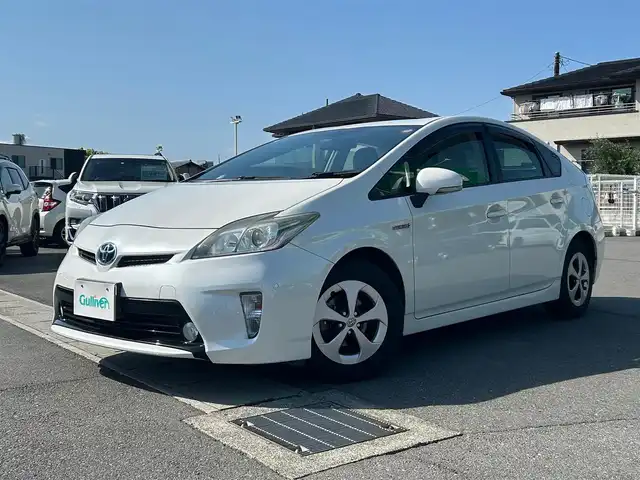 トヨタ プリウス G 静岡県 2013(平25)年 11.2万km ホワイトパールクリスタルシャイン エンジンスタートボタン/パワーステアリング/パワーウィンドウ/アイドリングストップ/リモコンキー/AAC/USB入力端子/純正ETC/HDDナビ（フルセグTV、DVD再生機能有、CDチェンジャー）/純正フロアマット/ハーフレザーシート/D席パワーシート/ルーフレール/純正アルミホイール/ABS/横滑り防止装置/前コーナーセンサー/オートライト/キセノンヘッドライト/W+サイドエアバック/カーテンエアバック