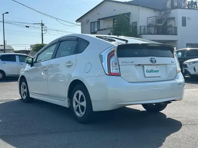 トヨタ プリウス G 静岡県 2013(平25)年 11.2万km ホワイトパールクリスタルシャイン エンジンスタートボタン/パワーステアリング/パワーウィンドウ/アイドリングストップ/リモコンキー/AAC/USB入力端子/純正ETC/HDDナビ（フルセグTV、DVD再生機能有、CDチェンジャー）/純正フロアマット/ハーフレザーシート/D席パワーシート/ルーフレール/純正アルミホイール/ABS/横滑り防止装置/前コーナーセンサー/オートライト/キセノンヘッドライト/W+サイドエアバック/カーテンエアバック