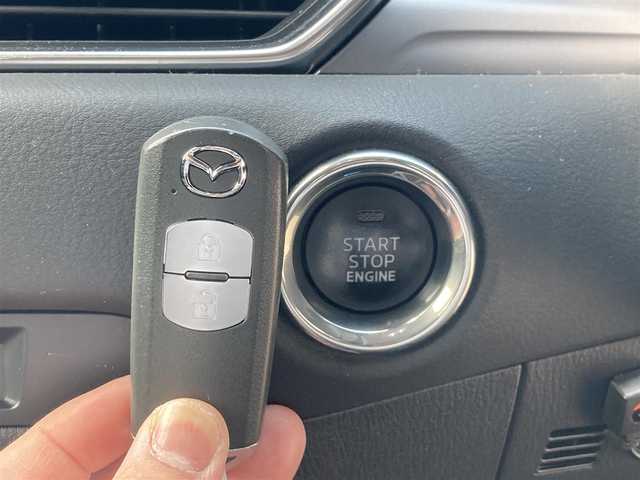 マツダ ＣＸ－５ 20S プロアクティブ 岡山県 2018(平30)年 10.5万km ディープクリスタルブルーマイカ マツダコネクトナビ/フルセグTV、CD、DVD、Bluetooth、AM、FM/全方位カメラ/レーダークルーズコントロール/横滑り防止装置/ビルトインETC/前方ドライブレコーダー/交通標識認識システム/車間認知支援システム/SBS/SCBS/BSM/レーンキープアシスト/ドライバーアテンションアラート/パーキングセンサー/アイドリングストップ/LEDヘッドライト/オートライト/ウィンカーミラー/純正アルミホイール/スマートキー/フロアマット/ドアバイザー/取扱説明書/保証書