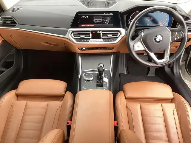 ＢＭＷ ＢＭＷ ３１８ｉ 40thアニバーサリーED 栃木県 2021(令3)年 5.6万km 白  ワンオーナー/ 純正ナビ/ バックカメラ/ B/Tオーディオ/ アップルCarPlay/ 300台限定車/ インテリジェントセーフティ/ LEDドアプロジェクター/ 前席パワーシート（D席シートメモリー）/ 前席シートヒーター/ クルーズコントロール/ パーキングアシスト/ オートホールド/ プッシュスタート/ ETC/ LEDヘッドライト/ LEDフォグライト/ プッシュスタート/ 純正ドラレコ（前後カメラ）/ 純正フロアマット
