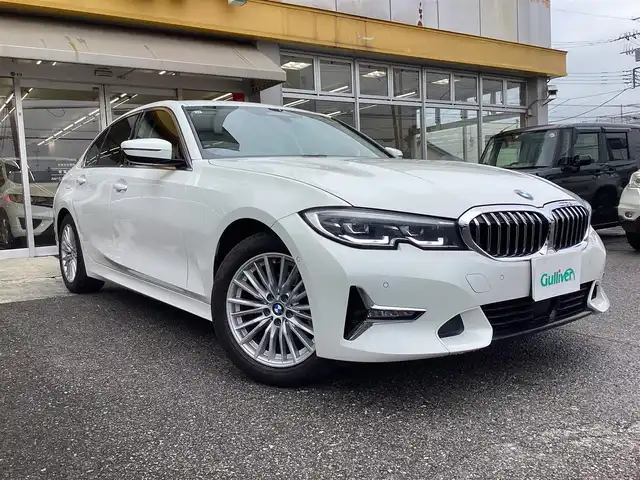 ＢＭＷ ＢＭＷ ３１８ｉ 40thアニバーサリーED 栃木県 2021(令3)年 5.6万km 白  ワンオーナー/ 純正ナビ/ バックカメラ/ B/Tオーディオ/ アップルCarPlay/ 300台限定車/ インテリジェントセーフティ/ LEDドアプロジェクター/ 前席パワーシート（D席シートメモリー）/ 前席シートヒーター/ クルーズコントロール/ パーキングアシスト/ オートホールド/ プッシュスタート/ ETC/ LEDヘッドライト/ LEDフォグライト/ プッシュスタート/ 純正ドラレコ（前後カメラ）/ 純正フロアマット