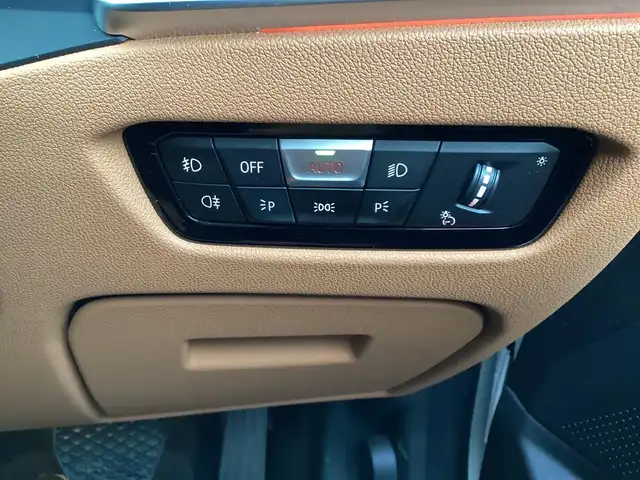 ＢＭＷ ＢＭＷ ３１８ｉ 40thアニバーサリーED 栃木県 2021(令3)年 5.6万km 白  ワンオーナー/ 純正ナビ/ バックカメラ/ B/Tオーディオ/ アップルCarPlay/ 300台限定車/ インテリジェントセーフティ/ LEDドアプロジェクター/ 前席パワーシート（D席シートメモリー）/ 前席シートヒーター/ クルーズコントロール/ パーキングアシスト/ オートホールド/ プッシュスタート/ ETC/ LEDヘッドライト/ LEDフォグライト/ プッシュスタート/ 純正ドラレコ（前後カメラ）/ 純正フロアマット