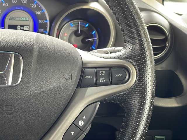 ホンダ フィット ハイブリット ナビ プレミアムセレクション 愛媛県 2011(平23)年 7.8万km プレミアムホワイトパール ワンオーナー/サンルーフ/・ガラスルーフ/HDDナビ/・ワンセグテレビ/・バックカメラ/・AM/FM/・CD/DVD/純正アルミホイール/ETC/スマートキー/ドアバイザー/ウィンカーミラー
