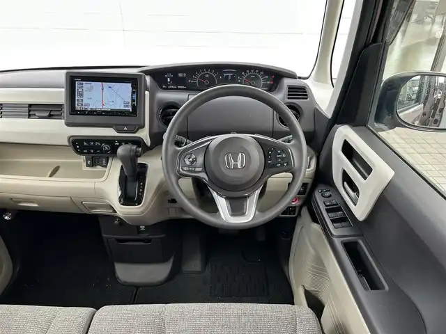 ホンダ Ｎ ＢＯＸ G L ホンダセンシング 埼玉県 2019(令1)年 4.4万km ピーチブロッサムパール 純正ナビ　　VXM-195VFI/（フルセグTV/BT/CD/DVD/AM/FM/SD)/純正ナビ連動ドラレコ　DRH-189N/ホンダセンシング/・衝突軽減ブレーキ（ＣＭＢＳ）/・誤発進抑制機能/・路外逸脱抑制機能/・車線維持支援システム/・アダプティブクルーズコントロール/バックカメラ/ステアリングリモコン/純正ドアバイザー/純正フロアマット/ドアミラーウィンカー/オートミラー/電動格納ミラー/サイドアンダーミラー/オートハロゲンライト/車両/ナビ取扱説明書/保証書