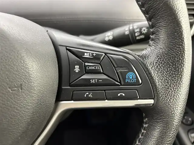 日産 セレナ e－パワー ハイウェイスター V 福岡県 2020(令2)年 7.9万km ダークメタルグレー 純正１０型ナビ（フルセグＴＶ）　/全方位カメラ　/エマージェンシーブレーキ　/プロパイロット　/パーキングアシスト　/両側パワースライドドア　/MTモード付　/ＢＳＭ　/前後ドラレコ　/ＥＴＣ　/ＬＥＤ　/純正１５型ＡＷ