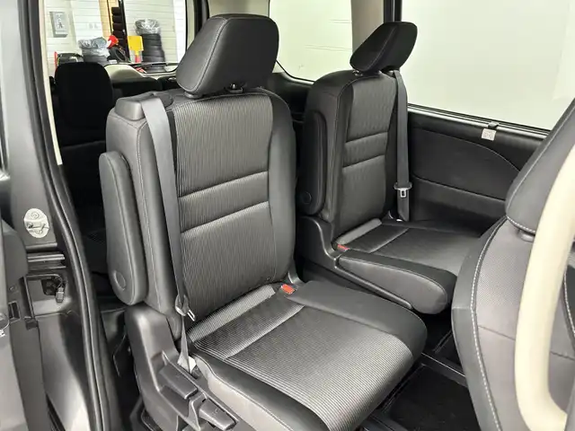 日産 セレナ e－パワー ハイウェイスター V 福岡県 2020(令2)年 7.9万km ダークメタルグレー 純正１０型ナビ（フルセグＴＶ）　/全方位カメラ　/エマージェンシーブレーキ　/プロパイロット　/パーキングアシスト　/両側パワースライドドア　/MTモード付　/ＢＳＭ　/前後ドラレコ　/ＥＴＣ　/ＬＥＤ　/純正１５型ＡＷ