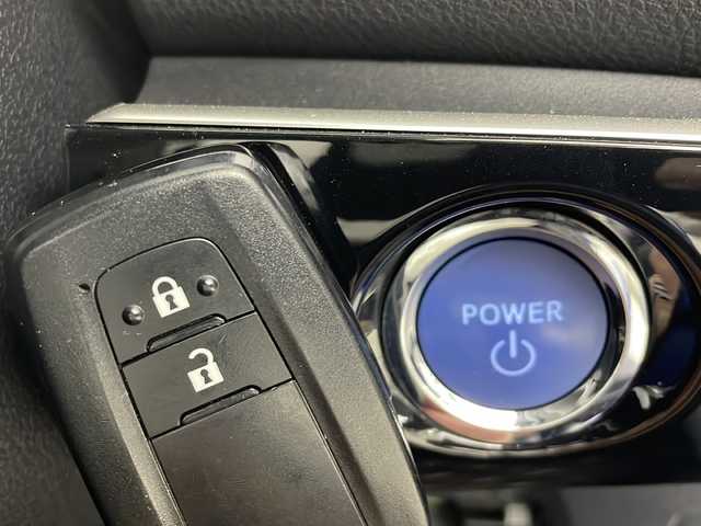 トヨタ プリウス S 群馬県 2017(平29)年 10.1万km ダークブルーマイカM 純正ナビ　バックカメラ　ビルトインＥＴＣ　２．０　純正ドラレコ　アダプティブクルーズコントロール　衝突被害軽減ブレーキ　レーンアシスト　ステアリングスイッチ　ＬＥＤライト　オートハイビーム　禁煙車