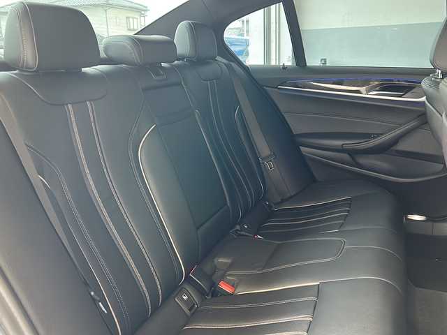 ＢＭＷ ５２３ｄ Mスポーツ 栃木県 2018(平30)年 10.9万km ブルーストーン ワンオーナー/純正SDナビ/・Bluetooth CD DVD/・TV ワンセグ/・全方位カメラ/追従式クルーズコントロール/パワーバックドア/パドルシフト/パワーシート/レザーシート/全席シートヒーター/ドライブレコーダー/ETC/LEDヘッドライト/オートライト/アダプティブヘッドライト/ハイビームアシスタント/衝突被害軽減システム/コーナーセンサー