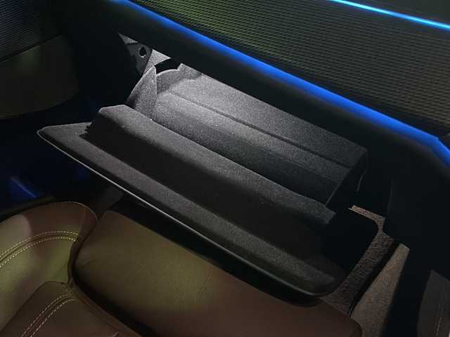 ＢＭＷ Ｘ５ xDrive 45e Mスポーツ 大阪府 2020(令2)年 2.1万km カーボンブラックM ワンオーナー/純正メモリナビ/・AM/FM/Bluetooth/・フルセグテレビ/サンルーフ/全周囲カメラ/ETC/ドアバイザー/ドライブレコーダー/クルーズコントロール/衝突軽減ブレーキ/レーンキープアシスト/横滑り防止装置/盗難防止装置/パドルシフト/電動パーキングブレーキ/前後コーナーセンサー/メモリシート（D席）/パワーシート（D席+N席）/シートヒーター（D席+N席）/LEDヘッドライト/オートライト/オートエアコン/プッシュスタートボタン/スマートキー×2/ステアリングリモコン/革巻きステアリング/純正21インチアルミホイール/12V充電器/USBジャック/純正フロアマット/ドアバイザー/保証書/取扱説明書