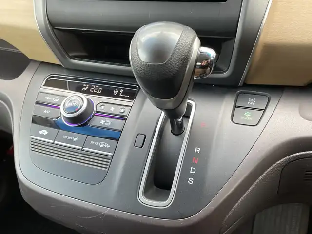 ホンダ フリード G ホンダセンシング 千葉県 2017(平29)年 5.1万km ブルーホライゾンM 純正SDナビ/(Bluetooth/CD/AM/FM)/バックカメラ/衝突被害軽減システム/車線逸脱警報/クルーズコントロール/両側パワースライドドア/横滑り防止装置/ETC/アイドリングストップ/オートライト/ウィンカーミラー/電動格納ミラー/プッシュスタート/スマートキー/フロアマット/ドアバイザー/スペアキー