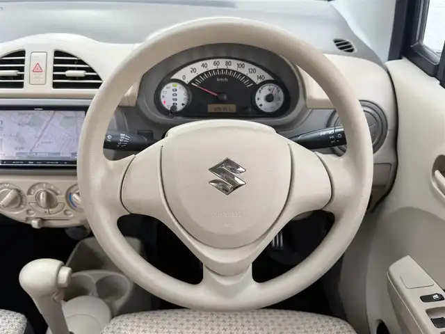 スズキ アルト F 愛知県 2013(平25)年 10.6万km ミルクティーベージュメタリック /社外メモリナビ//地デジ//AM/FM/BT/USB/CD/DVD/SD//ETC//リモコンキー//純正フロアマット//純正ドアバイザー//ハロゲンライト//スペアタイヤ//ISOFIX//スペアキー//取扱説明書/保証書/記録簿R4R6