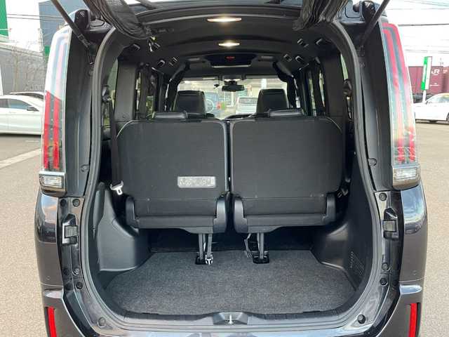 トヨタ エスクァイア Gi プレミアムパッケージ ブラックテーラード 山形県 2019(平31)年 13万km スパークリングブラックパールクリスタルシャイン 4WD/衝突被害軽減システム/TRDエアロ/フリップダウンモニター/純正SDナビ/　　【CD DVD BT フルセグ MSV】/バックカメラ/両側パワースライドドア/クルーズコントロール/LEDオートヘッドライト/ハーフレザーシート/シートヒーター/アイドリングストップ/ステアリンングヒーター/ステアリングスイッチ/MTモード付AT/電動格納ウィンカーミラー/フォグランプ/WAAC/スマートキー×2/ETC