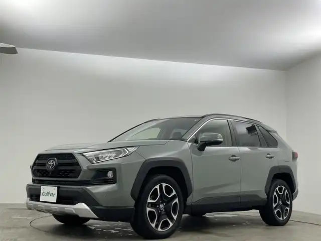 トヨタ ＲＡＶ４ アドベンチャー 埼玉県 2021(令3)年 6.8万km アーバンカーキ サンルーフ　ナビ機能付き９インチディスプレイオーディオ　衝突軽減ブレーキシステム　アラウンドビューモニター　レーダークルーズコントロール　ビルトインＥＴＣ　ＬＥＤライト　ブラインドスポットモニター