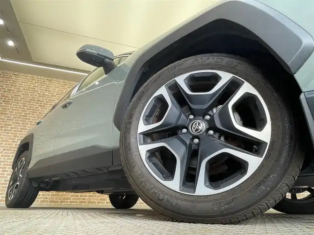 トヨタ ＲＡＶ４ アドベンチャー 岩手県 2021(令3)年 6.8万km アーバンカーキ サンルーフ　９インチディスプレイオーディオ　衝突軽減ブレーキシステム　アラウンドビューモニター　レーダークルーズコントロール　ビルトインＥＴＣ　ＬＥＤライト　ブラインドスポットモニター