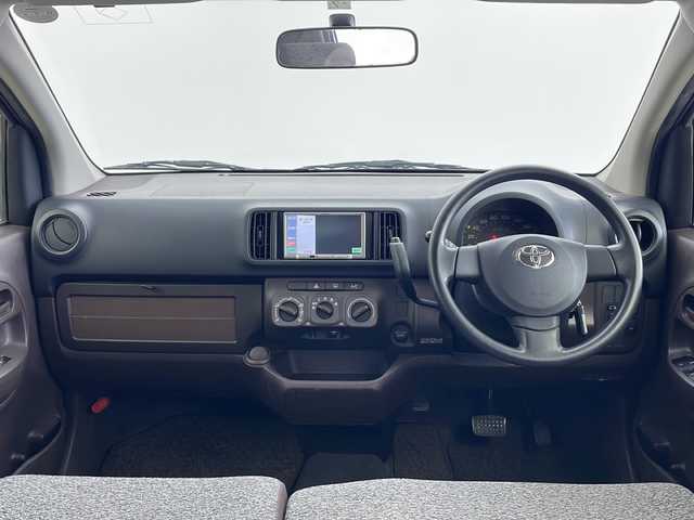 トヨタ パッソ X クツロギ 道東・釧路十勝 2012(平24)年 8.7万km ブラックマイカメタリック 4WD/社外SDナビ/ワンセグテレビ/フロントワイパーデアイサー/社外LEDヘッドランプ/ヘッドライトレベライザー/電動格納ドアミラー/純正フロアマット/ドアバイザー/シートリフター/アームレスト/Wエアバッグ/保証書・取説