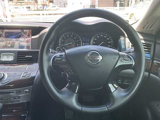 日産 フーガ 250GT 鳥取県 2011(平23)年 19.3万km クリスタルホワイトパール 純正メモリナビ/フルセグTV/CD/DVD/AM/FM/BT/AUX/ドライブモードセレクター/バックカメラ/助手席パワーオットマン/クルーズコントロール/プッシュスタート/ETC/マツダ純正アルミ