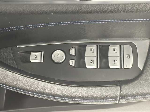 ＢＭＷ Ｘ３ xDrive20d Mスポーツ 岐阜県 2018(平30)年 9.2万km サファイアブラックP 4WD/純正ナビ/CD/DVD/USB入力端子/アクティブクルーズコントロール/スマートフォンワイヤレスチャージング/ビルトインETC/Bluetooth接続/USB入力端子/ダブルエアコン/ルーフレール/フォグランプ/衝突軽減ブレーキ/横滑り防止装置/クリアランスソナー/アイドリングストップ/レーンキープアシスト/ブラインドスポットモニター/全周囲カメラ/オートライト/電動格納ミラー/スタッドレスタイヤセット積込み