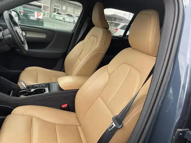 ボルボ ＸＣ４０ T4 AWD インスクリプション 福島県 2019(平31)年 8.3万km 青Ｍ ４WD/レザーシート/純正ナビ/フルセグテレビ/Bluetooth接続/ハーマンカードン/全周囲カメラ/クルーズコントロール/プッシュスタート/純正19インチAW/LEDヘッドライト/ドライブレコーダー/保証書/取説書/ワンオーナー