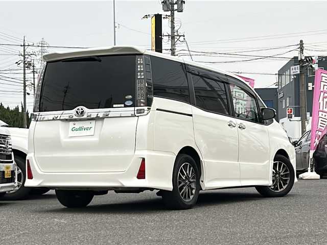 トヨタ ヴォクシー ZS 煌 愛知県 2015(平27)年 18.5万km ホワイトパールクリスタルシャイン /禁煙/ワンオーナー/整備記録簿H30.R1.2.3.4.5.6//純正ナビ/フルセグTV/BT/CD/DVD//バックカメラ/ETC//両側パワースライドドア//革巻きステア/ステアスイッチ/ステアチルト機構//二列目サンシェード/キャプテンシート/シートリフト//ACC/ABS/TVキャンセラー//アイドリングストップ/横滑り防止装置//プッシュスタート/スマートキー//純正16インチAW/スタッドレスタイヤ16インチAW//LEDオートライト/フォグランプ//ヘッドランプオートレベリング//電動格納ウィンカーミラー//スモークフィルム//純正フロアマット積載//純正ドアバイザー//保証書//取扱説明書//スペアスマートキー