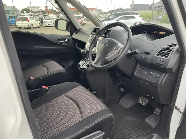 日産 セレナ ハイウェイスター Sハイブリッド 富山県 2014(平26)年 7.1万km パール 純正７インチナビ／/フルセグＴＶ／/ＤＶＤ再生／/ミュージックサーバー／/Ｂカメラ／/両側自動ドア／/ビルトインＥＴＣ／/サンシェード／/ＵＳＢ入力端子／/クルーズコントロール／/車線逸脱警報装置／/前後ドライブレコーダー/キセノンヘッドライト/オートライト/フォグライト
