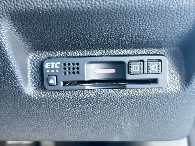 ホンダ フリード＋ ハイブリット クロスター ホンダセンシング 千葉県 2021(令3)年 1.5万km カジノホワイトパール 純正7インチナビ/(フルセグTV、Bluetooth)/バックカメラ/衝突被害軽減システム/車線逸脱警報/クルーズコントロール/両側パワースライドドア/横滑り防止装置/コーナーセンサー/ETC/ドライブレコーダー/アイドリングストップ/LEDヘッドライト/フォグランプ/オートライト/ウィンカーミラー/電動格納ミラー/純正15インチAW/シートリフター/プッシュスタート/スマートキー/フロアマット/ドアバイザー/スペアキー/取扱説明書/保証書