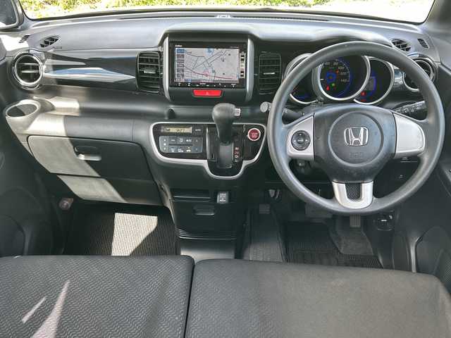 ホンダ Ｎ ＢＯＸ カスタム G Lパッケージ 千葉県 2013(平25)年 1.7万km プレミアムホワイトパール ４ＷＤ　ナビＶＸＭ－１２８ＶＳＸｉ　バックカメラ　ＥＴＣ　ドラレコ　ＤＶＤ　パワースライド　チップアップシート　フロアマット純正　スマートキー オートライト　１４インチＡＷ リアスポイラー