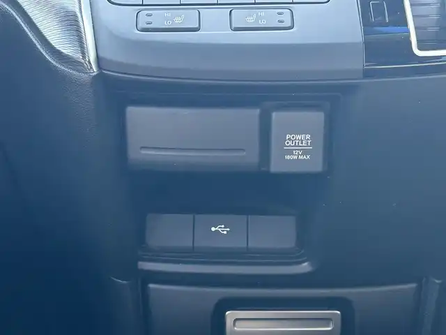 ホンダ ステップワゴン スパーダ クルスピセンシング 鹿児島県 2019(令1)年 6.9万km パール ホンダセンシング/純正ナビ/（Bluetooth/フルセグTV/CD/DVD/HDMI）/バックカメラ/両側パワースライドドア/レーダークルーズコントロール/LEDヘッドライト/ハーフレザーシート/前席シートヒーター/純正16インチアルミホイール/USB/スマートキー/ETC