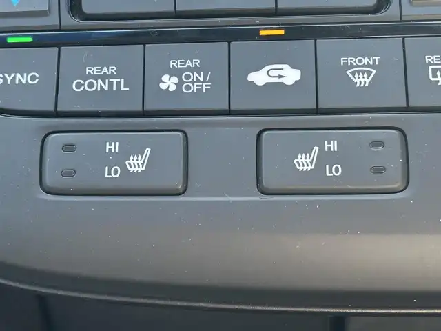 ホンダ ステップワゴン スパーダ クルスピセンシング 鹿児島県 2019(令1)年 6.9万km パール ホンダセンシング/純正ナビ/（Bluetooth/フルセグTV/CD/DVD/HDMI）/バックカメラ/両側パワースライドドア/レーダークルーズコントロール/LEDヘッドライト/ハーフレザーシート/前席シートヒーター/純正16インチアルミホイール/USB/スマートキー/ETC