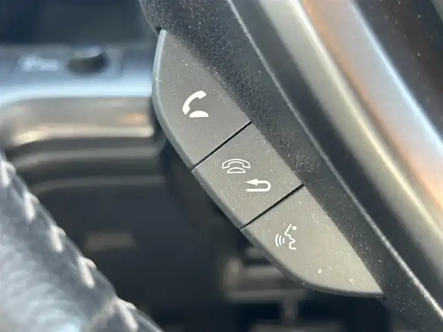 ホンダ ステップワゴン スパーダ クルスピセンシング 鹿児島県 2019(令1)年 6.9万km パール ホンダセンシング/純正ナビ/（Bluetooth/フルセグTV/CD/DVD/HDMI）/バックカメラ/両側パワースライドドア/レーダークルーズコントロール/LEDヘッドライト/ハーフレザーシート/前席シートヒーター/純正16インチアルミホイール/USB/スマートキー/ETC