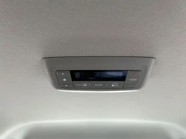 ホンダ ステップワゴン スパーダ クルスピセンシング 鹿児島県 2019(令1)年 6.9万km パール ホンダセンシング/純正ナビ/（Bluetooth/フルセグTV/CD/DVD/HDMI）/バックカメラ/両側パワースライドドア/レーダークルーズコントロール/LEDヘッドライト/ハーフレザーシート/前席シートヒーター/純正16インチアルミホイール/USB/スマートキー/ETC