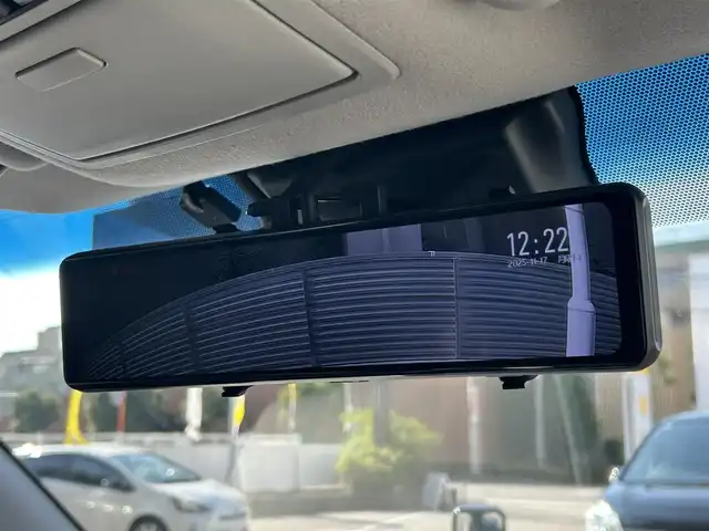 トヨタ ランドクルーザー プラド TX Lパッケージ 大阪府 2017(平29)年 8.6万km ブラック 【メーカーオプション】/チルト＆スライド電動ムーンルーフ（挟み込み防止機能付き）/【主要装備】/RAYS　17インチアルミホイール/BOSEスピーカー/KENWOODナビ/・バックカメラ　/・フルセグテレビ/・CD/DVD/・AM/FM/BT/デジタルインナーミラー（後付け）/本革シート/・パワーシート（運転席/助手席）/・シートヒーター/エアシート（運転席/助手席）/革巻きステアリング/・ステアリングスイッチ/LEDヘッドライト/フロントフォグランプ/【安全装備】/トヨタセーフティーセンス/・プリクラッシュセーフティ(歩行者[昼]検知機能付衝突回避支援タイプ/ミリ波レーダー+単眼カメラ方式)/・レーンディパーチャーアラート/・オートマチックハイビーム/・レーダークルーズコントロール(ブレーキ制御付)/SRSエアバッグ（ダブル+サイド+カーテン）/【その他装備・備品】/ETC/前後ドライブレコーダー/OBD　GUARD/保証書/取扱説明書/・記録簿（R７/R6/R5）