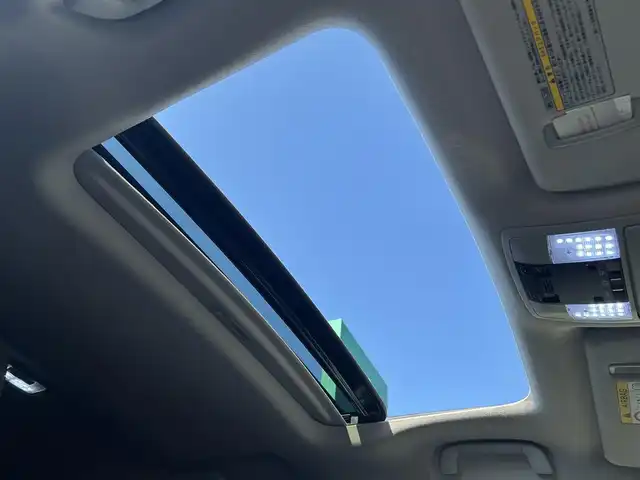 トヨタ ランドクルーザー プラド TX Lパッケージ 大阪府 2017(平29)年 8.6万km ブラック 【メーカーオプション】/チルト＆スライド電動ムーンルーフ（挟み込み防止機能付き）/【主要装備】/RAYS　17インチアルミホイール/BOSEスピーカー/KENWOODナビ/・バックカメラ　/・フルセグテレビ/・CD/DVD/・AM/FM/BT/デジタルインナーミラー（後付け）/本革シート/・パワーシート（運転席/助手席）/・シートヒーター/エアシート（運転席/助手席）/革巻きステアリング/・ステアリングスイッチ/LEDヘッドライト/フロントフォグランプ/【安全装備】/トヨタセーフティーセンス/・プリクラッシュセーフティ(歩行者[昼]検知機能付衝突回避支援タイプ/ミリ波レーダー+単眼カメラ方式)/・レーンディパーチャーアラート/・オートマチックハイビーム/・レーダークルーズコントロール(ブレーキ制御付)/SRSエアバッグ（ダブル+サイド+カーテン）/【その他装備・備品】/ETC/前後ドライブレコーダー/OBD　GUARD/保証書/取扱説明書/・記録簿（R７/R6/R5）