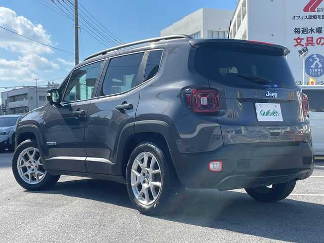 クライスラー・ジープ ジープ レネゲード リミテッド 沖縄県 2023(令5)年 1.6万km グレー メーカーオプションナビ　/オーディオ（Bluetooth、USB）/ブラックレザーシート　/シートヒーター　/ビルトインＥＴＣ　/スマートキー　/バックカメラ　/運転席パワーシート/コーナーセンサー/ステアリングスイッチ