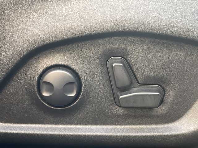 クライスラー・ジープ ジープ レネゲード リミテッド 沖縄県 2023(令5)年 1.6万km グレー メーカーオプションナビ　/オーディオ（Bluetooth、USB）/ブラックレザーシート　/シートヒーター　/ビルトインＥＴＣ　/スマートキー　/バックカメラ　/運転席パワーシート/コーナーセンサー/ステアリングスイッチ