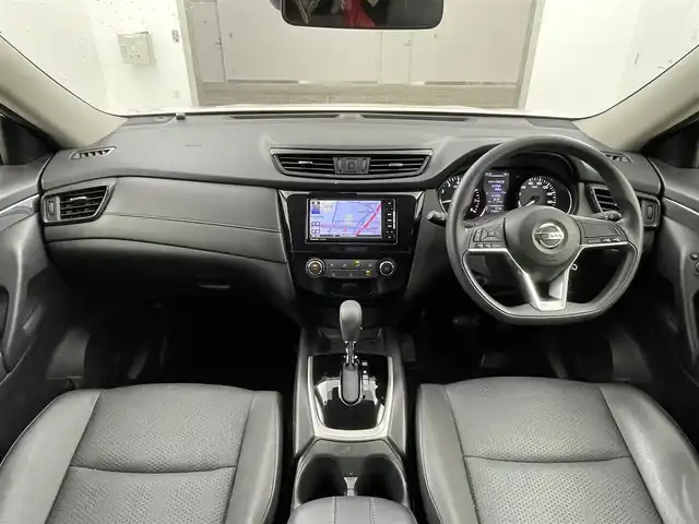 日産 エクストレイル 20S 熊本県 2017(平29)年 7.8万km ブリリアントホワイトパール 社外SDナビ/　(AM/FM/BT/フルTV/DISK/SD)/バックカメラ/スペアタイヤ/ETC/ドアバイザー/純正フロアマット/ステアリングスイッチ/電動格納ミラー/リモコンキー/レザーシート/ISOFIX/シガーソケット/ヘッドライトレベライザー