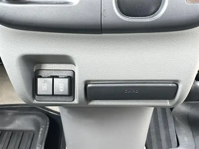 スズキ エブリイ JOIN 熊本県 2023(令5)年 2万km クールカーキPM 社外ナビ/・ＡＭ／ＦＭ／ＣＤ／ＤＶＤ／ＳＤ／ＢＴ／フルセグＴＶ/・バックカメラ/衝突軽減ブレーキ/車線逸脱警報/パーキングセンサー/前後ドライブレコーダー/ＥＴＣ/アイドリングストップ/オーバーヘッドコンソール/オートライト/電格ミラー/純正ラバーマット/純正ドアバイザー/リモコンキー
